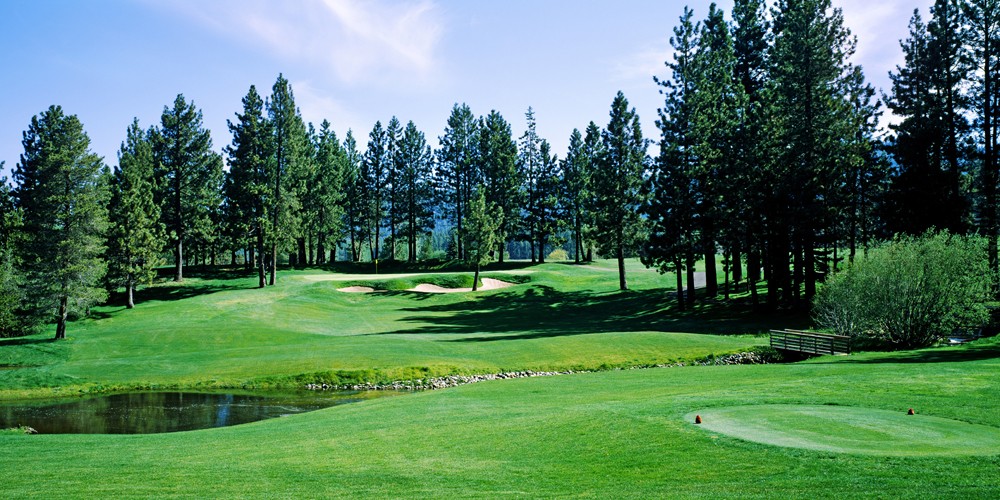 Biggies Edgewood Tahoe Photograph Golf Mural, Medium