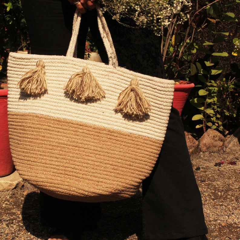 Large Jute Basket with tassels