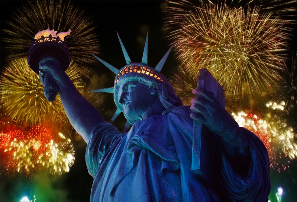 Statue of Liberty Fireworks - Motion Postcard