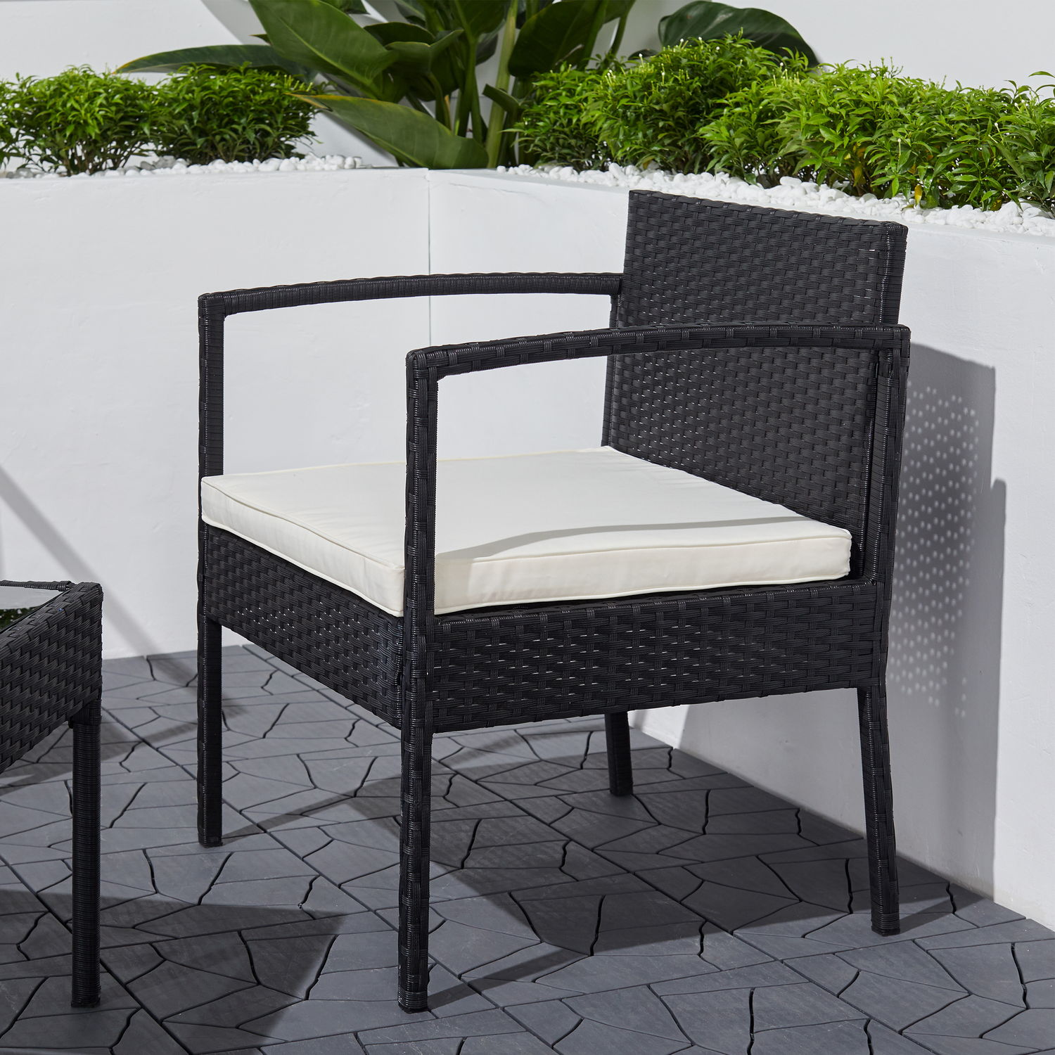 Tierra 3-Piece Classic Outdoor Wicker Coffee Lounger Set in Black with Cushion