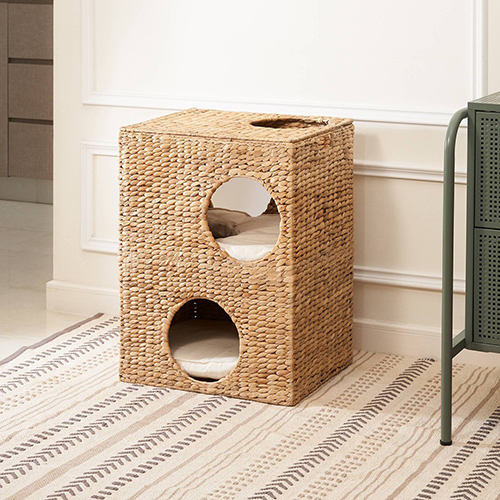 Liliana 18-Inch Hand-woven Water Hyacinth 5-Hole Cat House with Cushions