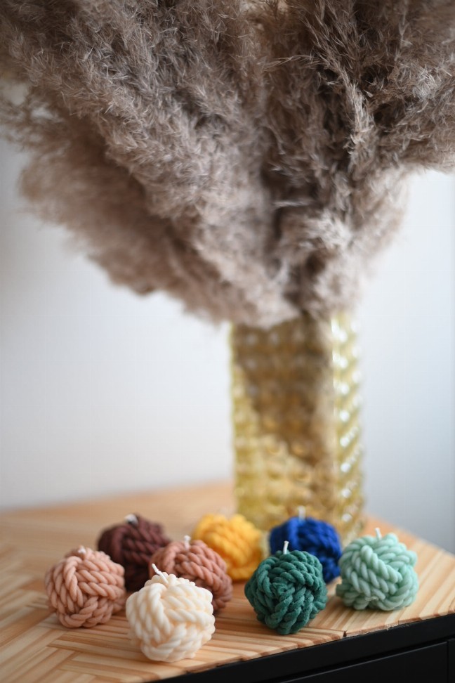 Yarn Ball Candle Collection - Pastel Gray (Mezcal)