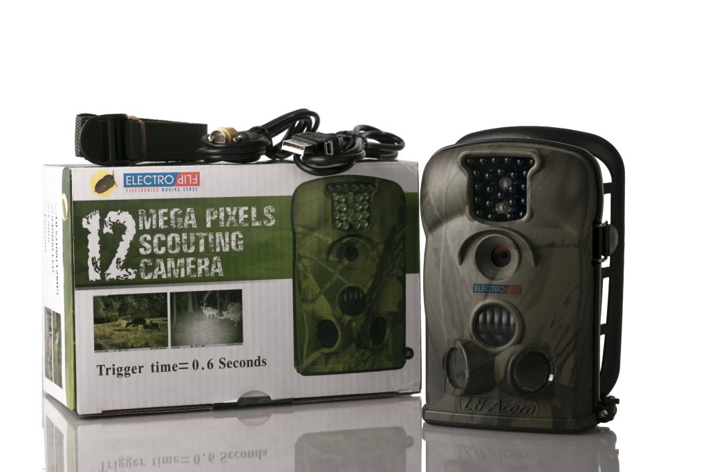 Plug & Play Hunting Camera w/ Integarated Motion Detector