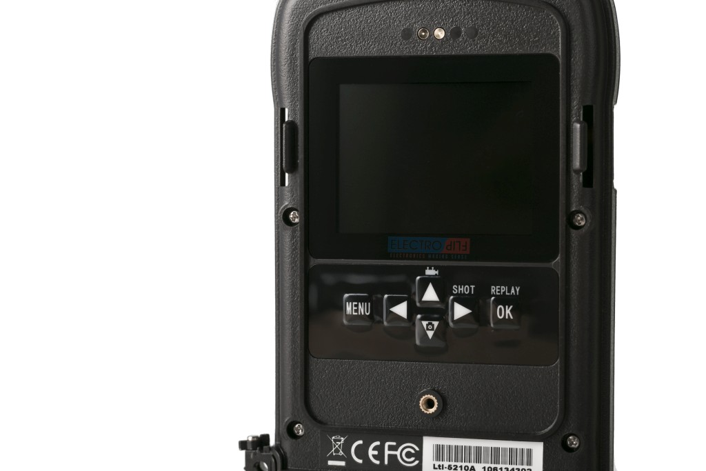 6-Month Standby Long Battery Operation AcornTrail Hunting Camera