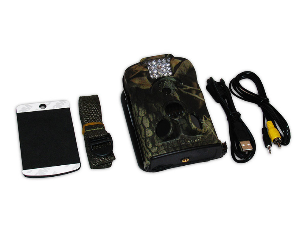 Hunting Trail Camera w/ Advanced Settings Take On-Demand Pictures