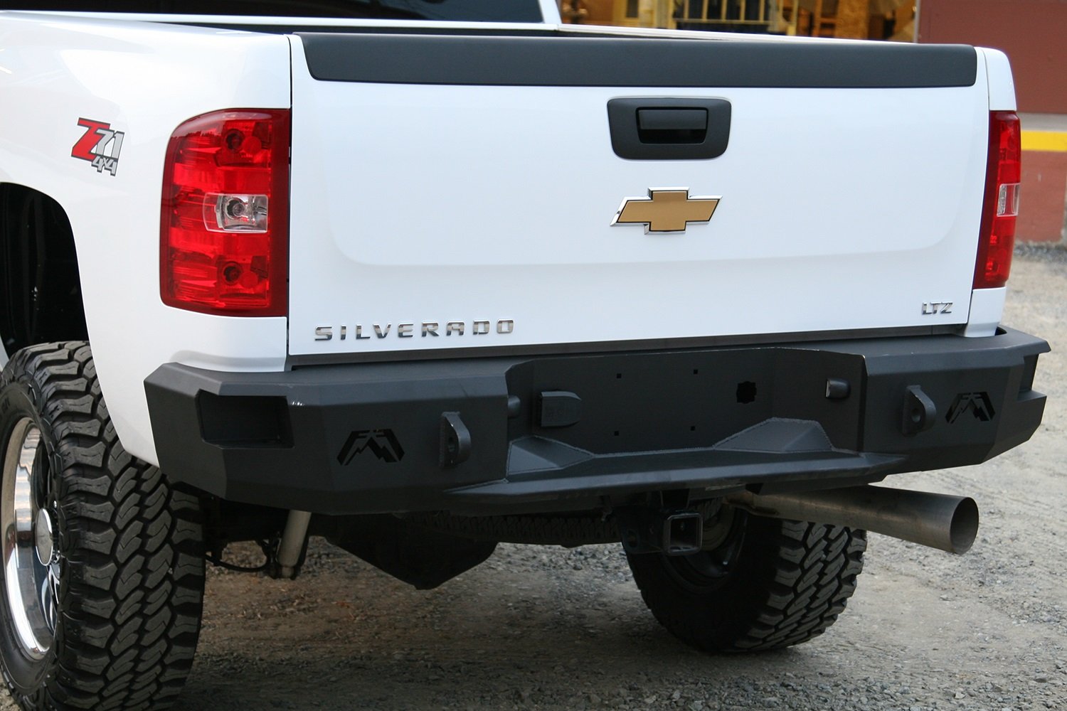 11-14 SILVERADO/SIERRA HD 2500 - 3500 PREMIUM REAR BUMPER MATTE BLACK