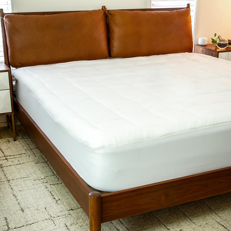 Twin Size Hypoallergenic Mattress Pad Quilted Fitted Mattress Cover Cotton Top Stretches up to 21 Inches Deep