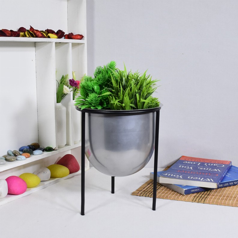 Handmade 100% Iron Round Modern Silver Coated Color Planters Pot - 8.5 x 7.2 x 7.2in Silver