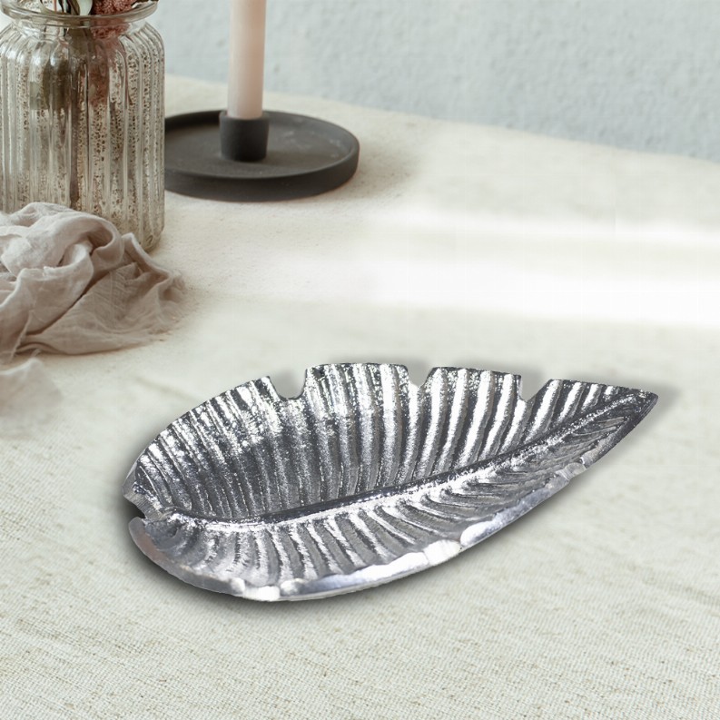 Handmade Decorative Silver Color Coated Aluminium Tray - 5.51 x 3.93 x 0.98cm Silver