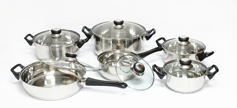 GOURMET CHEF 12 PC BLACK STAR COOKWARE