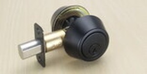 26-3337 Cp Blk K3 Double Deadbolt