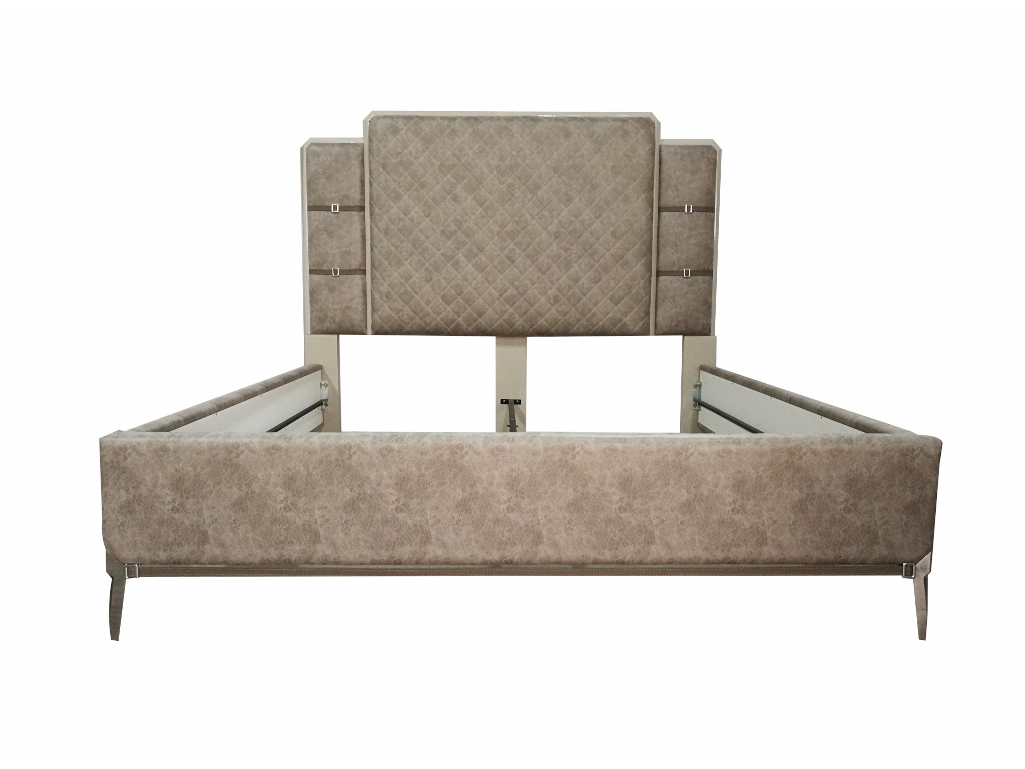 79" X 90" X 65" Vintage Beige PU Wood Upholstered (Bed) Metal Leg Veneer (Melamine) California King Bed