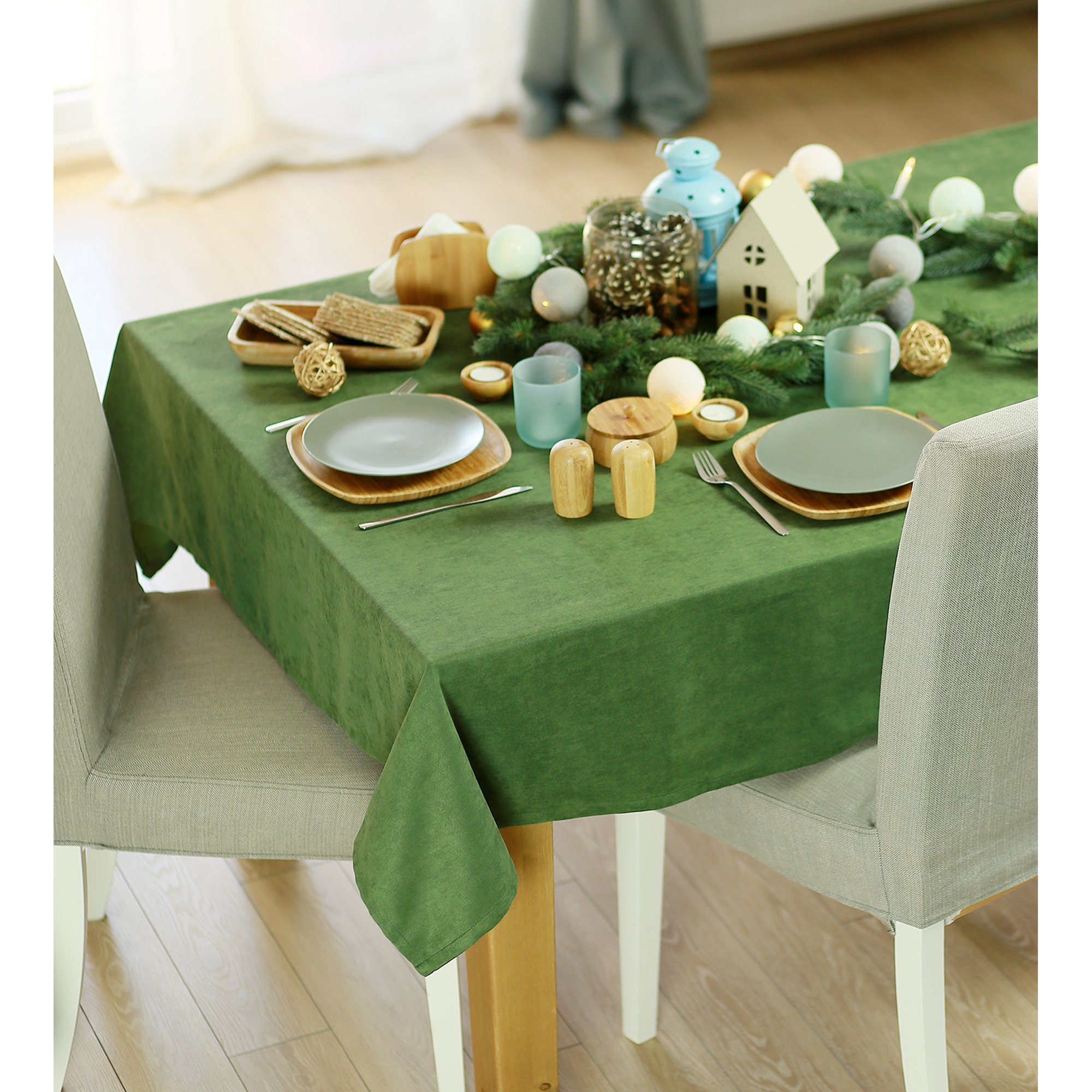 84" Merry Christmas Rectangle Tablecloth in Green