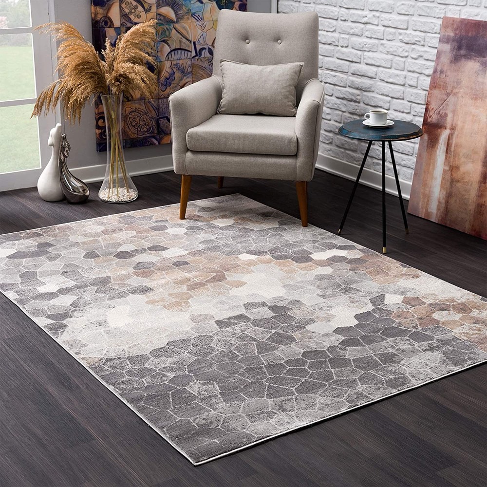 2 x 3 Beige Cobblestone Pattern Scatter Rug