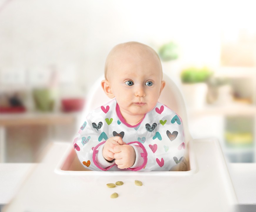 Cleanbib Wp Bib W/Slvs - 12-24m White Hearts Print