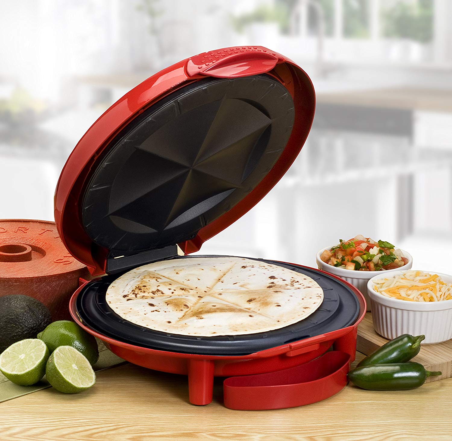 Elite Cuisine EQD-118 Makes 11 Inch Quesadillas With Ease In