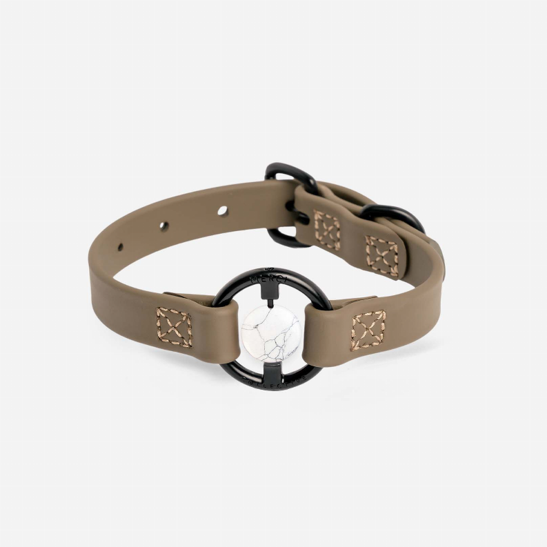 All Eyes On Me Collar - S Martini Olive