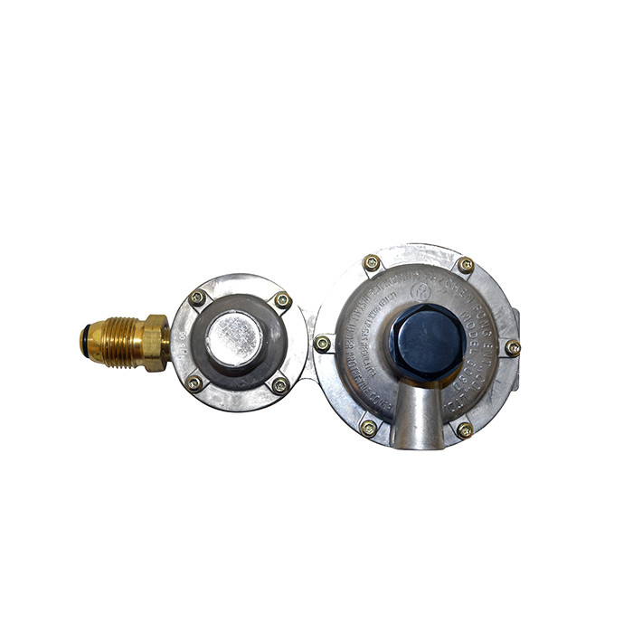 MR. HEATER PROPANE TWO STAGE HORIZONTAL REGULATOR WITH P.O.L