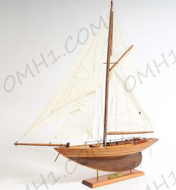 Pen Duick Small-Scaled Model Sailing Boat