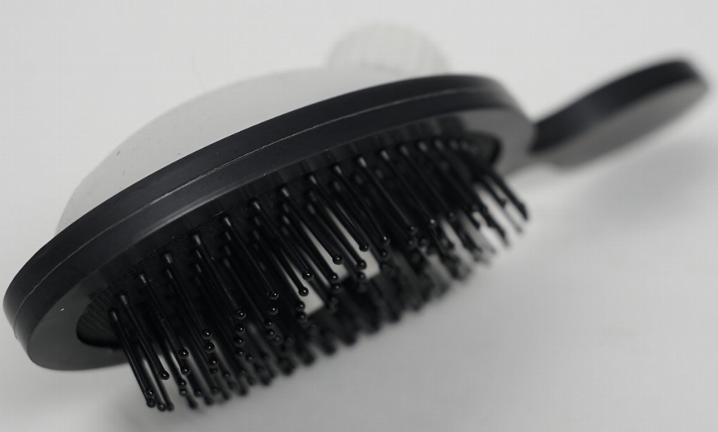 The Benjamin Brush Detangle Bristles