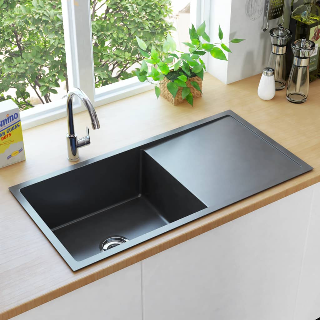 vidaXL Handmade Kitchen Sink with Strainer Black Stainless Steel