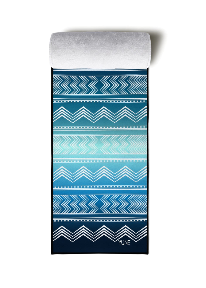 The Yune Yoga Towel The Diamond 